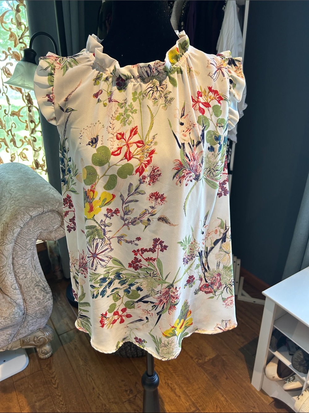 Spense White Floral Ruffle Sleeve Blouse